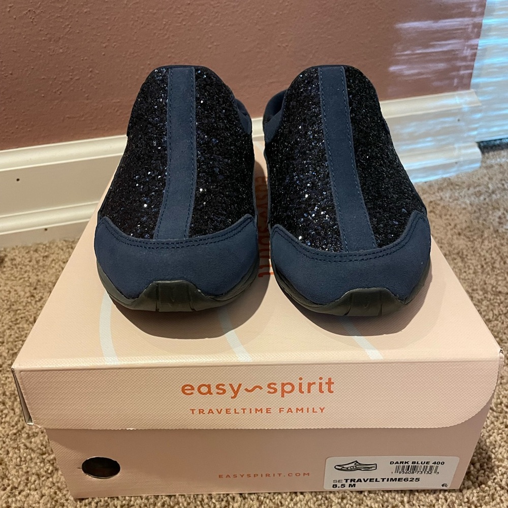 NWT EasySpirit Traveltime Clog (dark blue sparkle)
